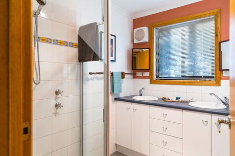 Southern Ocean Lookout - Accommodation QLD 10