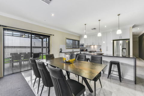 Accommodation On Lansell 2 - Accommodation QLD 6