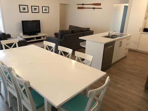 Moontana - Accommodation QLD 4