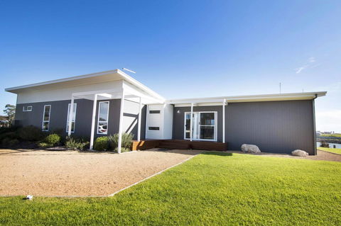 Villa Serra - Accommodation QLD 0