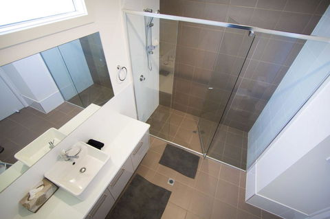 Villa Serra - Accommodation QLD 7