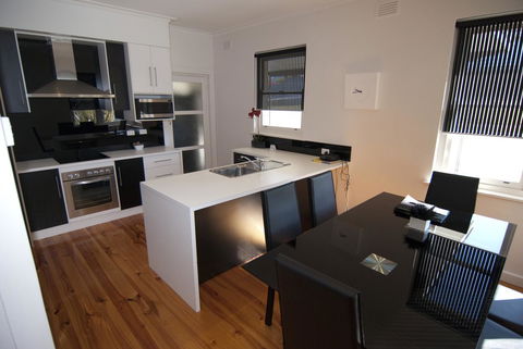 The Commodore - Accommodation QLD 16