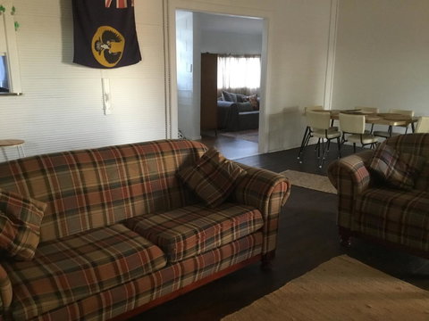 35 Trevena Road - Accommodation QLD 8