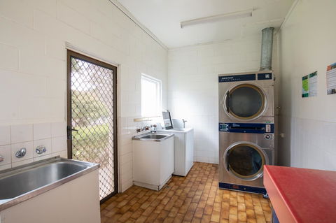 Blue Lake Holiday Park - Accommodation QLD 11