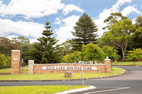 Blue Lake Holiday Park - Accommodation QLD 0