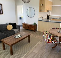 Sunshine Four - Accommodation QLD