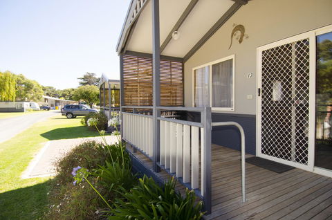 Lakeside Tourist Park - Accommodation QLD 11