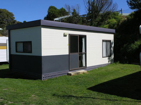 Lakeside Tourist Park - Accommodation QLD 4
