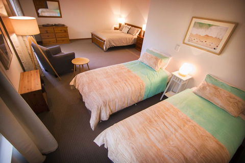 Limestone Ridge - Accommodation QLD 8