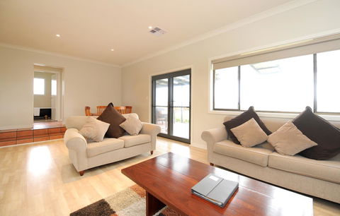 The Barn Accommodation - Accommodation QLD 41