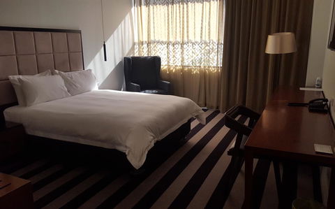 Ellen Hotel - Accommodation QLD 4