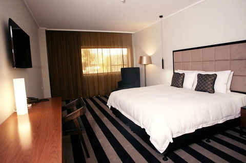 Ellen Hotel - Accommodation QLD 7