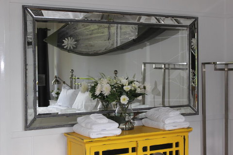 Pirralilla Estate Adelaide Hills - Accommodation QLD 4