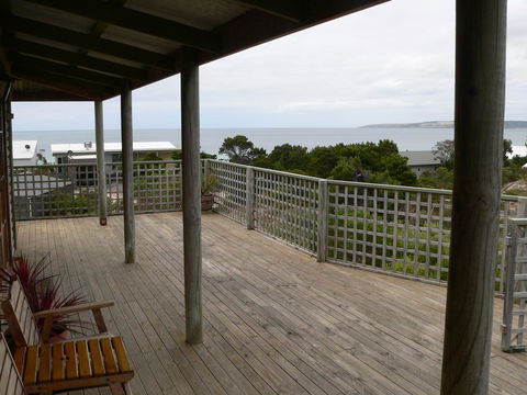 Lantauanan - The Lookout - Accommodation QLD 6