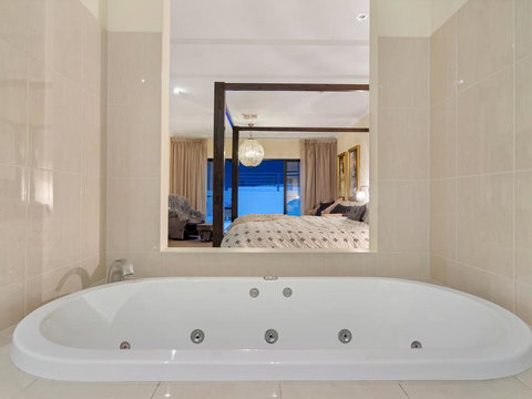 City-Barossa Gateway - Accommodation QLD 1