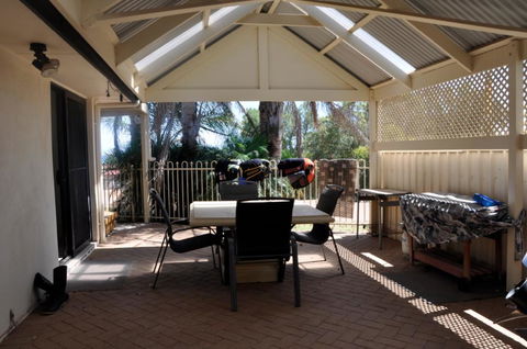 The Club House - Accommodation QLD 1