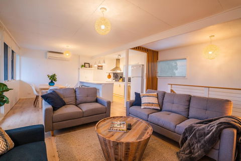 Aldinga Beach Break - C21 SouthCoast Holidays - Accommodation QLD 0