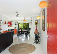 Red Door - Accommodation QLD