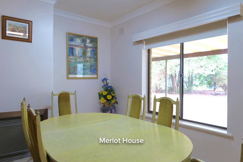 The Lyndoch Motel - Accommodation QLD 30