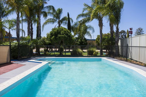 Renmark Motor Inn - Accommodation QLD 1