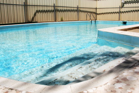 Renmark Motor Inn - Accommodation QLD 3