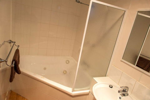 Kalganyi Holiday Park - Accommodation QLD 2