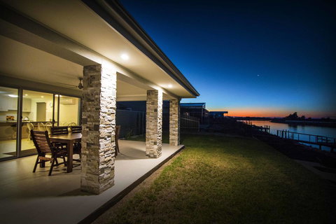 Brock's Base - Accommodation QLD 0