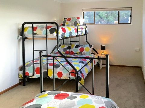 Seacroft - Accommodation QLD 17