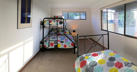 Seacroft - Accommodation QLD 16