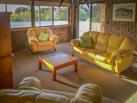 Seacroft - Accommodation QLD 18