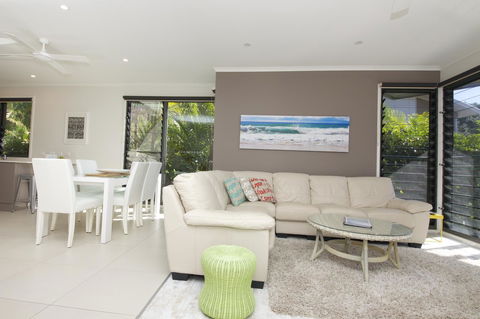 Boom 6 Boomerang Beach - Accommodation QLD 1