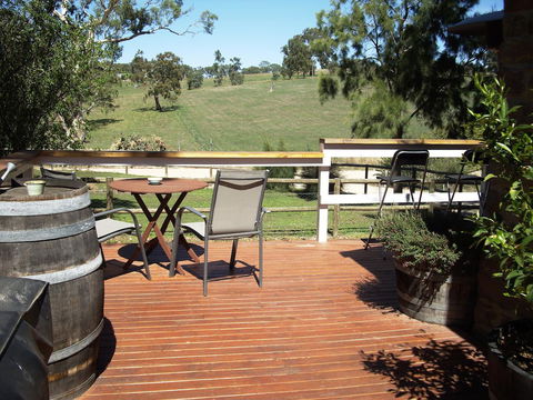 1860 Wine Country Cottages - Accommodation QLD 3