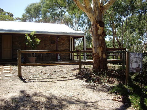 1860 Wine Country Cottages - Accommodation QLD 21