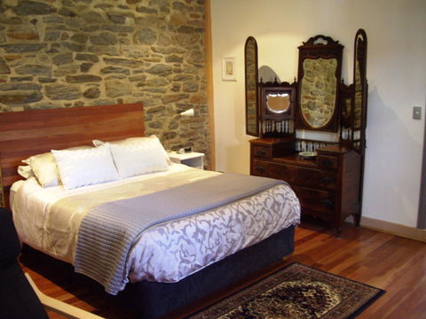1860 Wine Country Cottages - Accommodation QLD 4