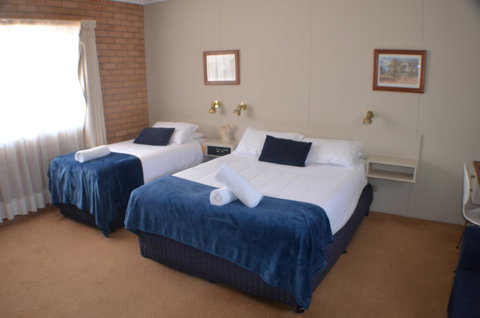 Deer Park Motor Inn Armidale - Accommodation QLD 2