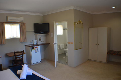 Deer Park Motor Inn Armidale - Accommodation QLD 34