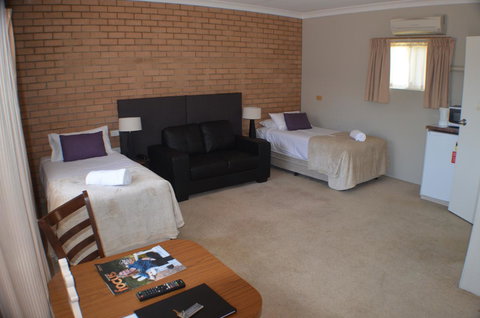Deer Park Motor Inn Armidale - Accommodation QLD 11
