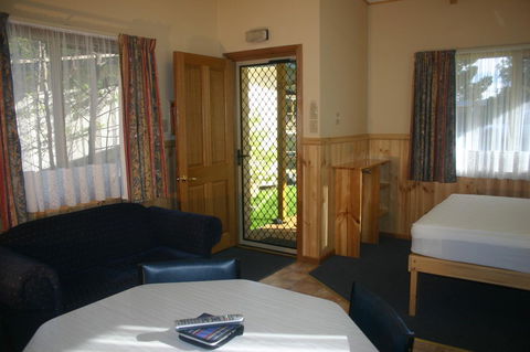 Millicent Hillview Caravan Park - Accommodation QLD 25