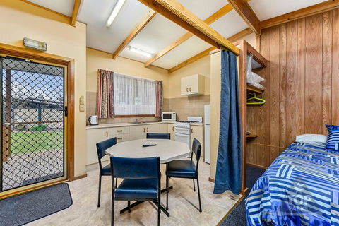 Millicent Hillview Caravan Park - Accommodation QLD 19