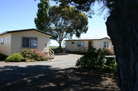 Millicent Hillview Caravan Park - Accommodation QLD 0