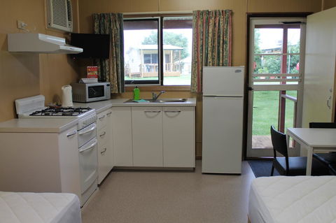 Millicent Hillview Caravan Park - Accommodation QLD 36