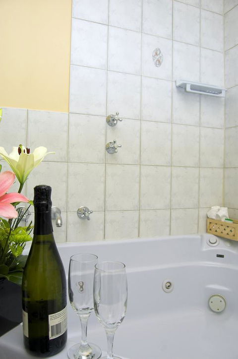 Victoria Hotel Strathalbyn - Accommodation QLD 1