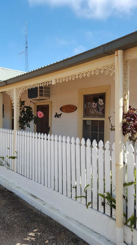 Cosy Nook - Accommodation QLD 27