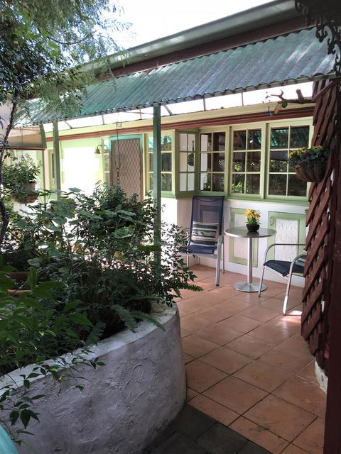 Cosy Nook - Accommodation QLD 14