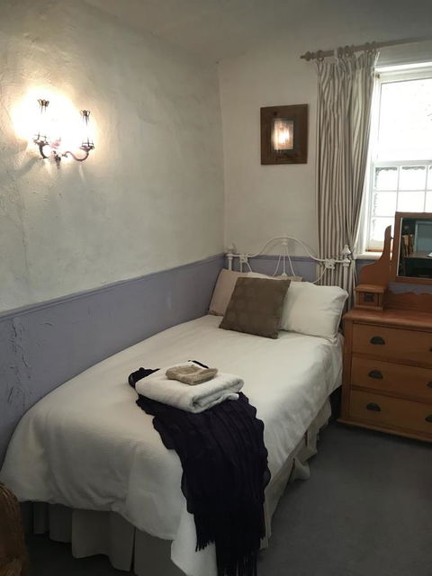 Cosy Nook - Accommodation QLD 10