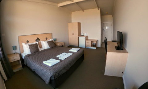 Highway One Motel - Accommodation QLD 18