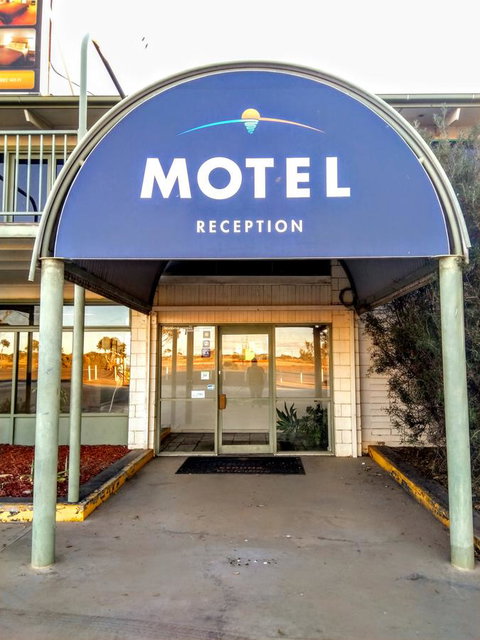 Highway One Motel - Accommodation QLD 13