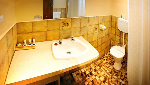 Highway One Motel - Accommodation QLD 34
