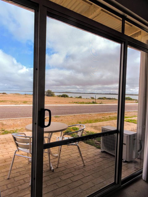 Highway One Motel - Accommodation QLD 12