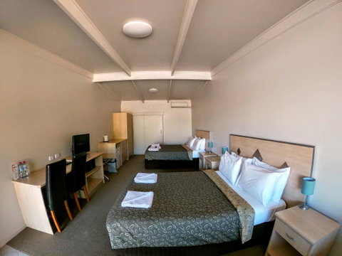 Highway One Motel - Accommodation QLD 7